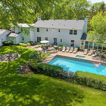 Spacious, Luxury Renovated Home With 4 Kings, Firepit Glen Ellyn Dış mekan fotoğraf